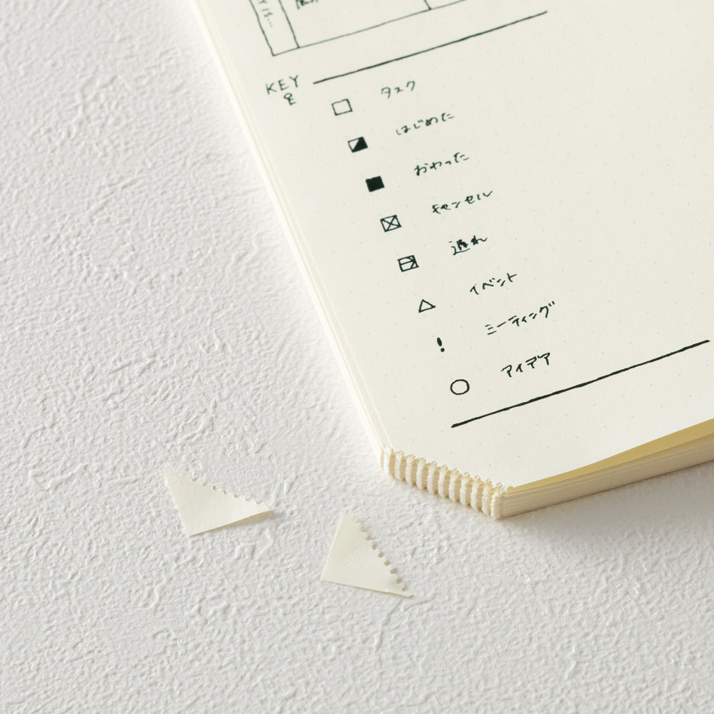 MD 1 Day 1 Page Journal A5 - Dot Grid