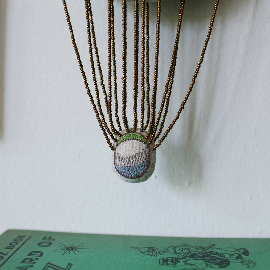 Wonderful Wizard / Balloon, Oz Wallhanging, Ornament, Token