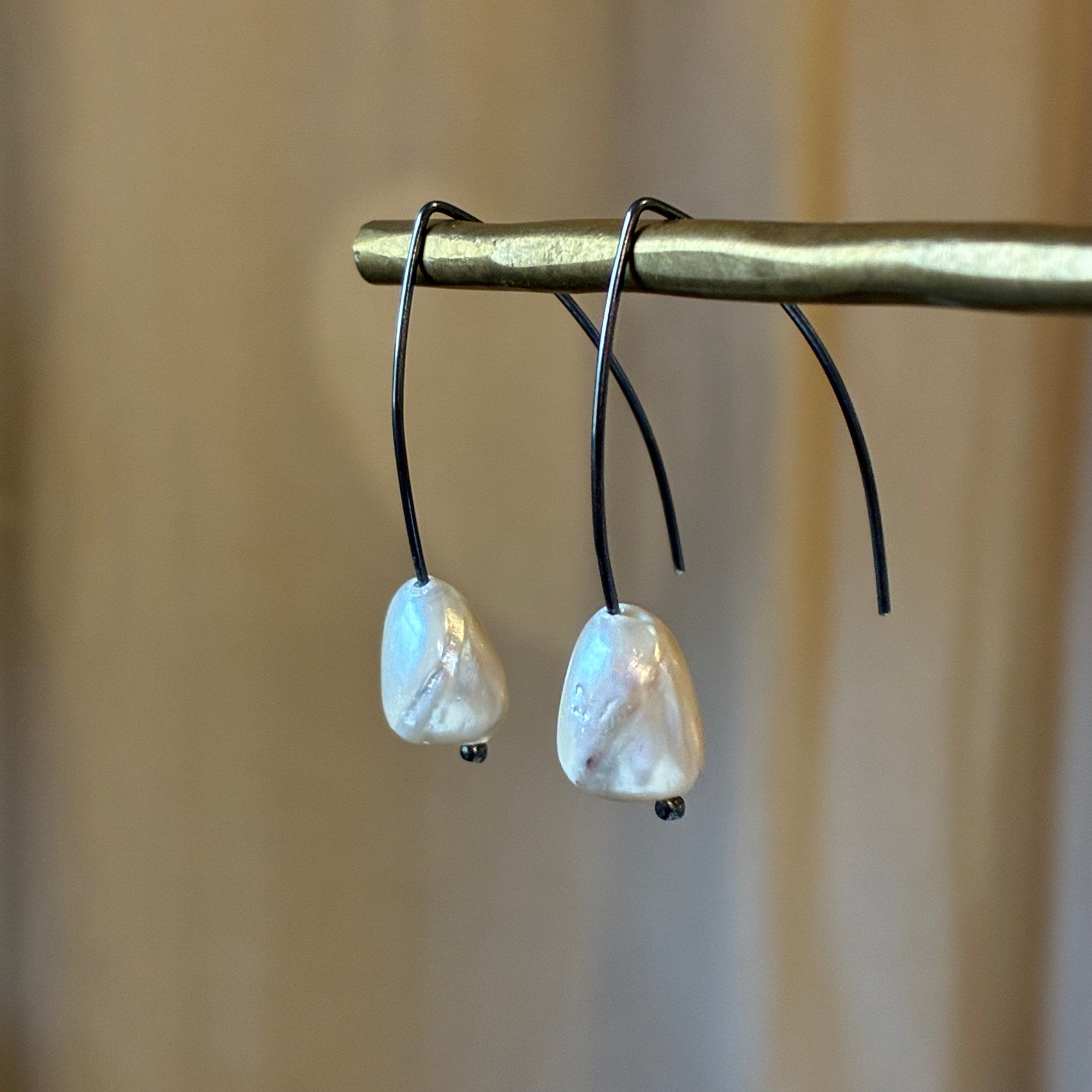 EL026-02 Pearl Drop Earrings