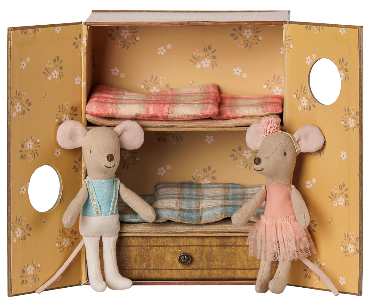 Ballet Mice in Dance Studio, Little Sister &amp; Brother
