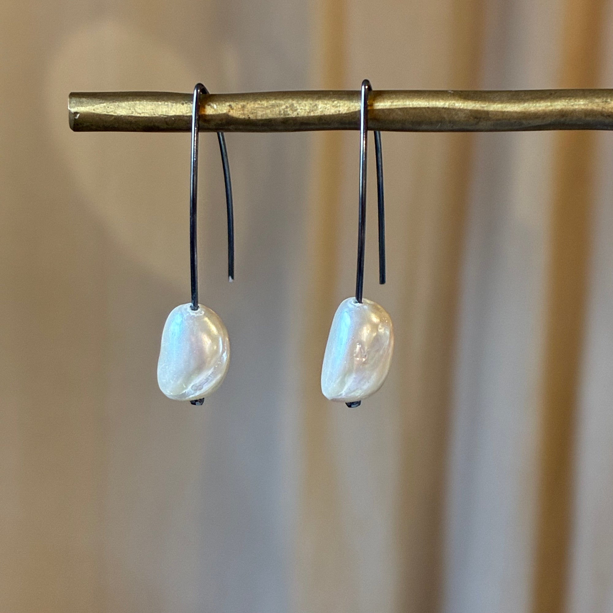 EL026-02 Pearl Drop Earrings