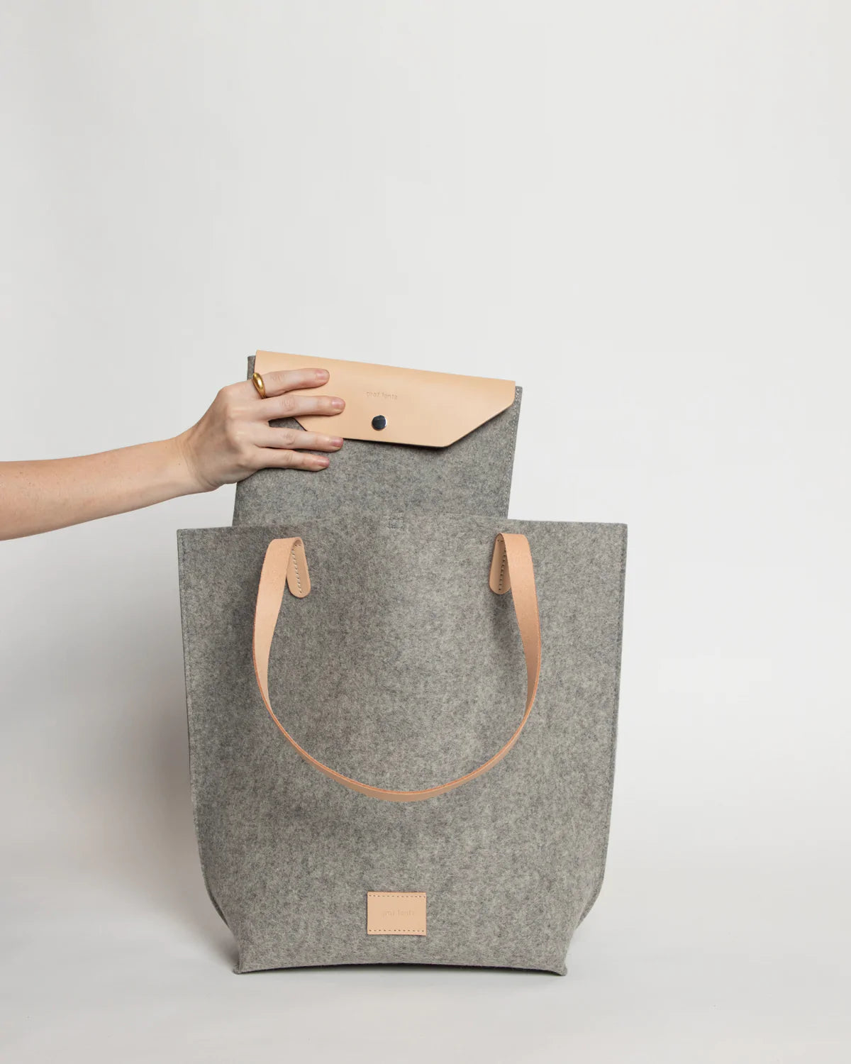 Hana Merino Wool Tote - GRANITE